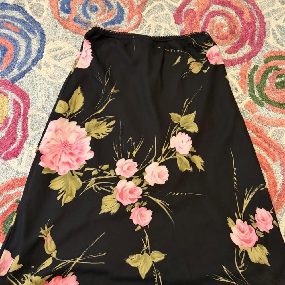 Vintage 90s black floral skirt